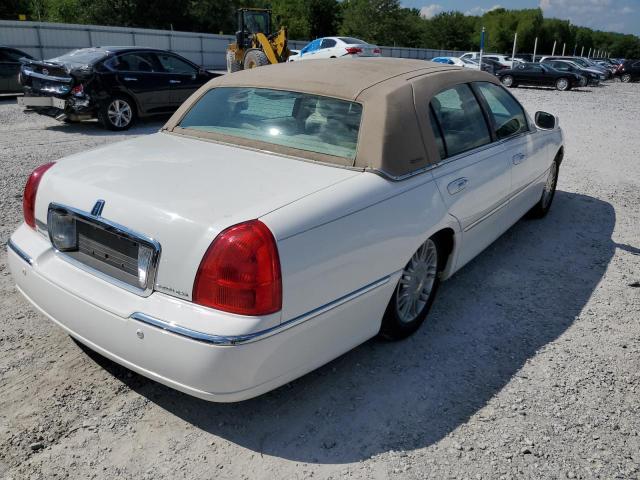 1LNHM81W95Y638597 - 2005 LINCOLN TOWN CAR S WHITE photo 4