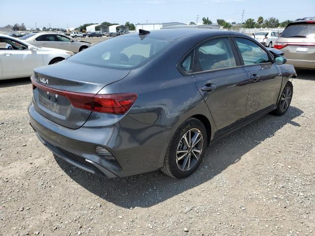 3KPF24ADXNE501344 - 2022 KIA FORTE FE GRAY photo 4