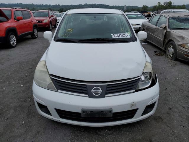 3N1BC13E77L361349 - 2007 NISSAN VERSA WHITE photo 9