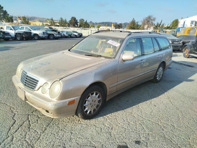 WDBJH65J6YB038543 - 2000 MERCEDES-BENZ E 320 BEIGE photo 2