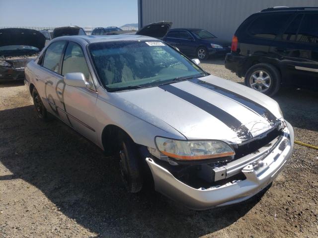 JHMCG5648YC007514 - 2000 HONDA ACCORD LX SILVER photo 1