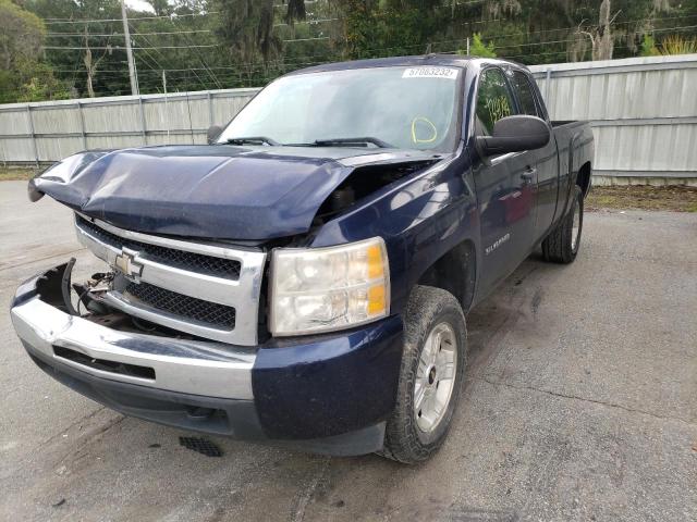 1GCSKSE36AZ285236 - 2010 CHEVROLET silverado BLUE photo 2