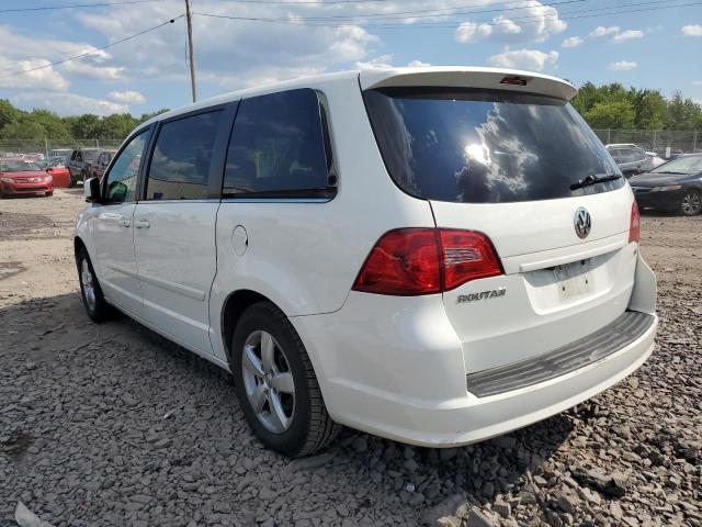 2V4RW3D17AR407241 - 2010 VOLKSWAGEN ROUTAN SE WHITE photo 3