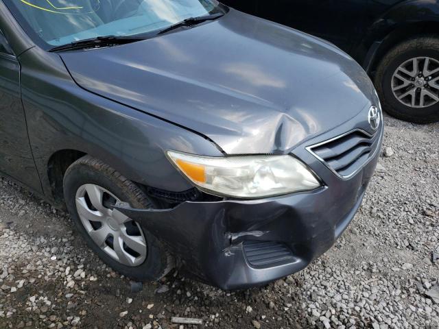 4T4BF3EK5AR045028 - 2010 TOYOTA CAMRY BASE GRAY photo 9