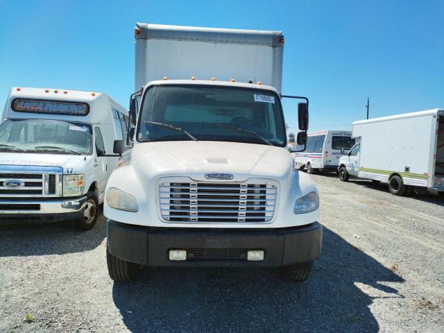 1FVACWDC24HN07822 - 2004 FREIGHTLINER M2 106 MED WHITE photo 9