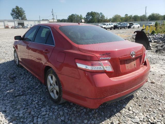 4T1BF3EK5BU128602 - 2011 TOYOTA CAMRY BASE RED photo 3