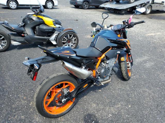 VBKTU9403NM830423 - 2022 KTM 890 DUKE R BLUE photo 4