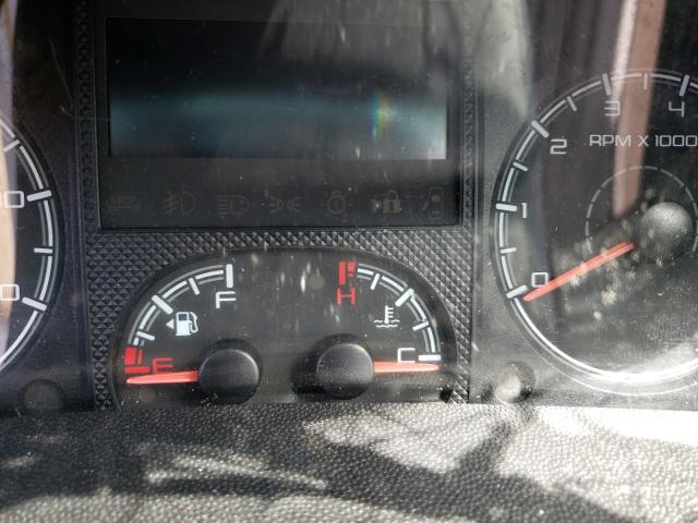 3C6TRVAG0JE109702 - 2018 RAM PROMASTER WHITE photo 8