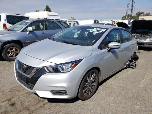 3N1CN8EV4ML875675 - 2021 NISSAN VERSA SV SILVER photo 2