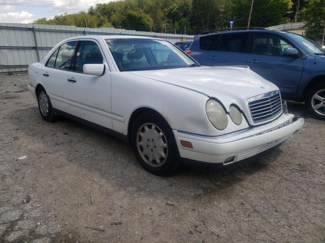 WDBJF82H0XX025792 - 1999 MERCEDES-BENZ E 320 4MAT WHITE photo 1