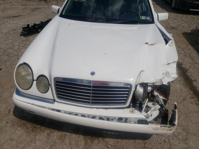 WDBJF82H0XX025792 - 1999 MERCEDES-BENZ E 320 4MAT WHITE photo 7