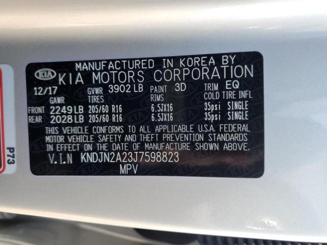 KNDJN2A23J7598823 - 2018 KIA SOUL SILVER photo 10