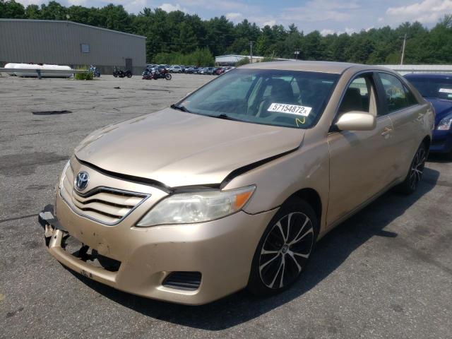 4T1BF3EK6BU190915 - 2011 TOYOTA CAMRY BASE GOLD photo 2