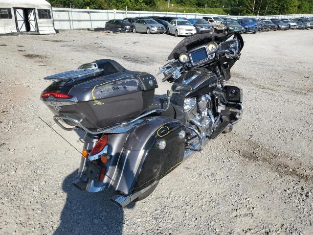 56KTRAAA0H3356792 - 2017 INDIAN MOTORCYCLE CO. ROADMASTER GRAY photo 4