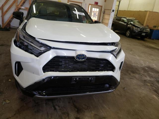 2T3E6RFV7NW037867 - 2022 TOYOTA RAV4 XSE WHITE photo 9