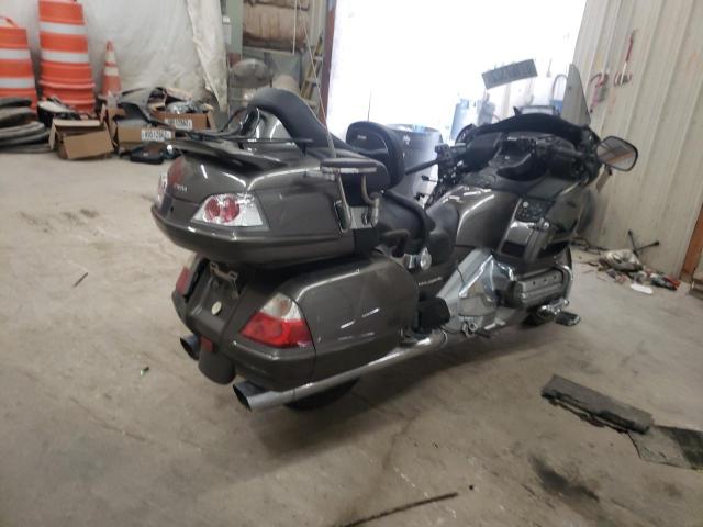 1HFSC47H5AA903510 - 2010 HONDA GL1800 GRAY photo 4