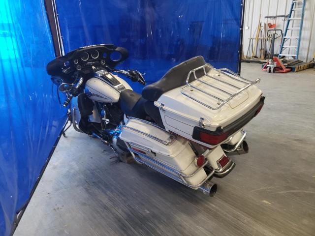 1HD1FC43X7Y625539 - 2007 HARLEY-DAVIDSON FLHTCUI 白色 照片 3