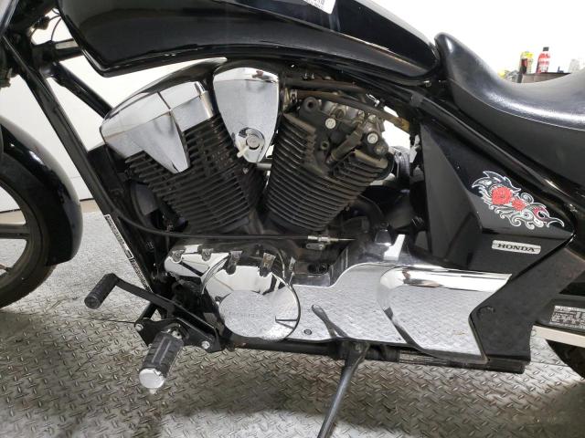 JH2SC6703DK300562 - 2013 HONDA VT1300 CS BLACK photo 6