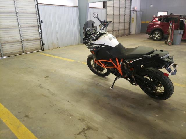 VBKV29406FM925297 - 2015 KTM 1190 ADVEN ORANGE photo 3