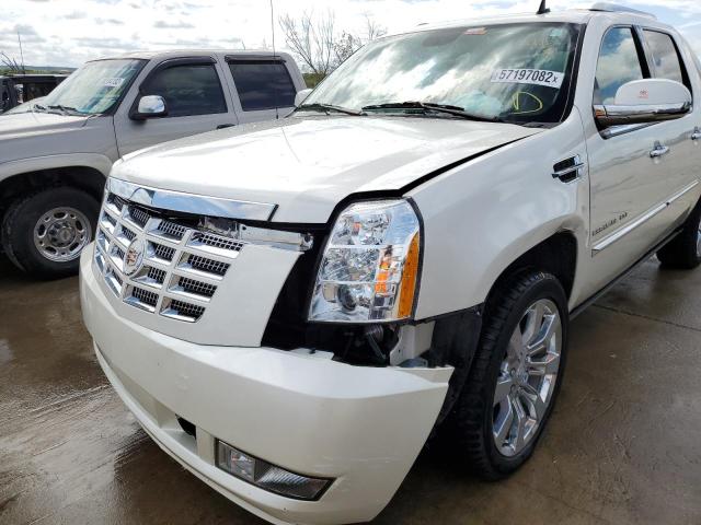 3GYT4NEF3BG235979 - 2011 CADILLAC ESCALADE E WHITE photo 9