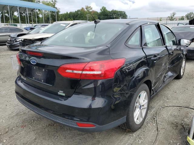 1FADP3FE5JL242693 - 2018 FORD FOCUS SE BLACK photo 4