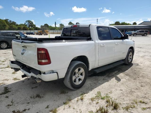 1C6RREFT2KN563088 - 2019 RAM 1500 BIG H WHITE photo 4