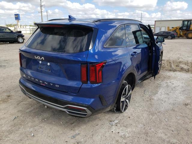 5XYRL4LC2NG087171 - 2022 KIA SORENTO S BLUE photo 4