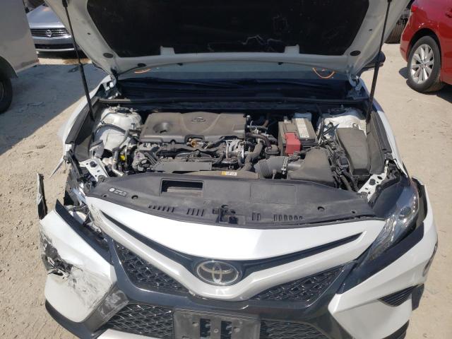 4T1B61HK8KU163909 - 2019 TOYOTA CAMRY XSE WHITE photo 7