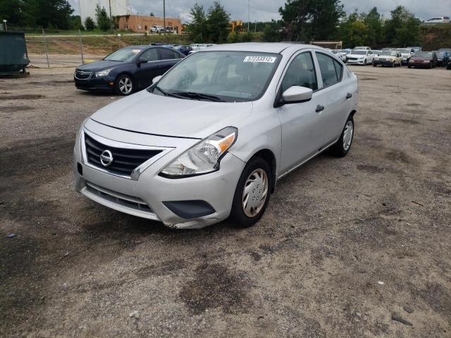 3N1CN7AP4JL858033 - 2018 NISSAN VERSA S Gümüş foto 2