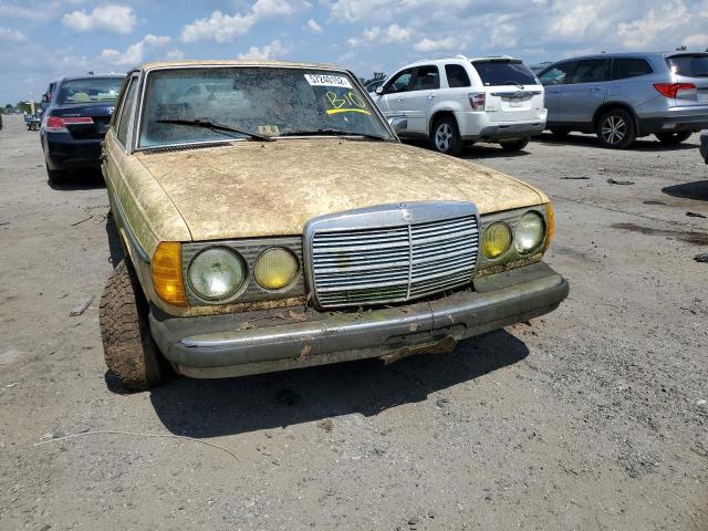 WDBAB33A1CB013724 - 1982 MERCEDES-BENZ 300 DT YELLOW photo 9