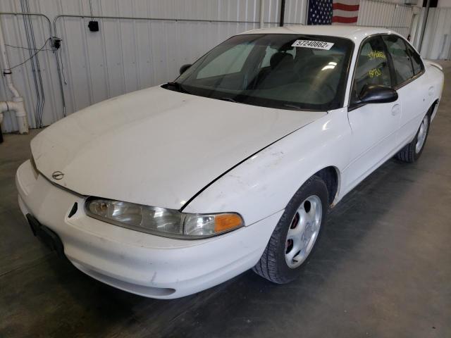 1G3WH52K9WF394313 - 1998 OLDSMOBILE INTRIGUE WHITE photo 2