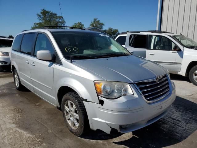 2A8HR54P78R151425 - 2008 CHRYSLER TOWN & COU SILVER photo 1