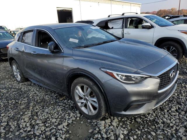 SJKCH5CP6JA056111 - 2018 INFINITI QX30 BASE GRAY photo 1