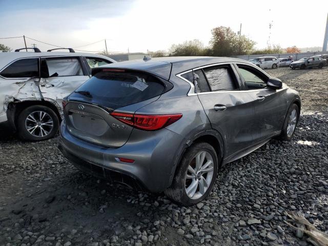 SJKCH5CP6JA056111 - 2018 INFINITI QX30 BASE GRAY photo 4