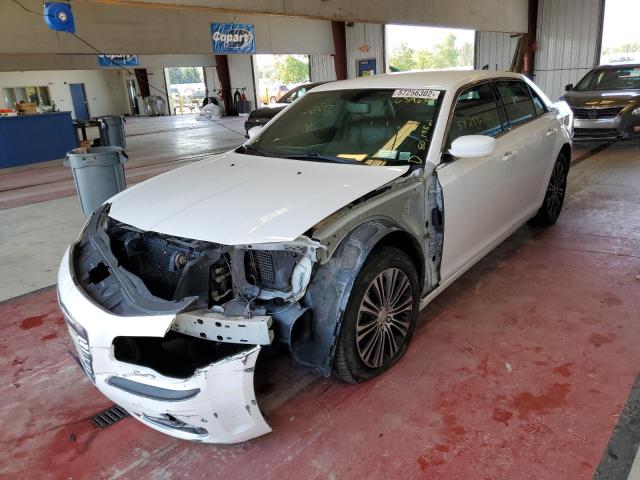 2C3CCAGG1DH659630 - 2013 CHRYSLER 300 S WHITE photo 2