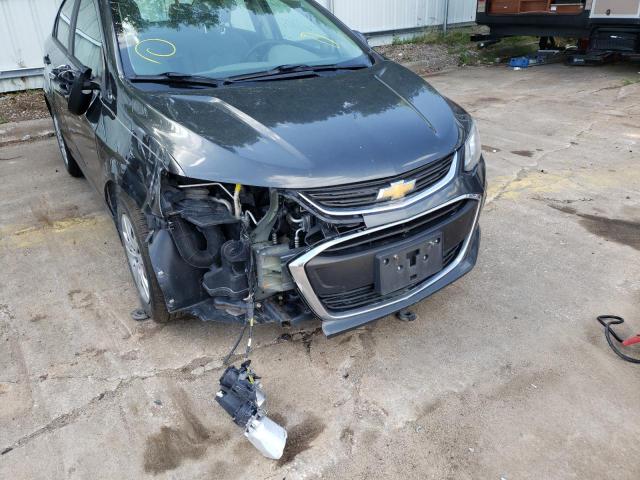 1G1JB5SH2H4144371 - 2017 CHEVROLET SONIC LS GRAY photo 9