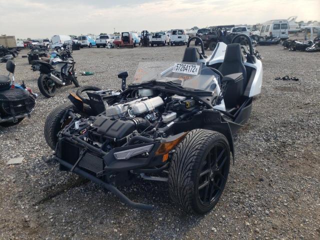 57XAATHD5M8146080 - 2021 POLARIS SLINGSHOT WHITE photo 2