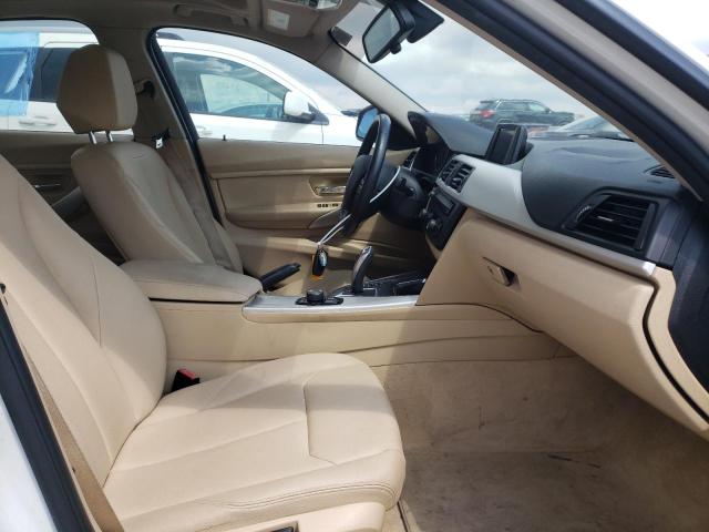WBA3C3C5XEF983297 - 2014 BMW 320 I XDRI 白色 照片 5