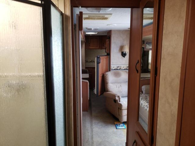 4VDT30F287M732194 - 2007 KEYSTONE MONTANA WHITE photo 5