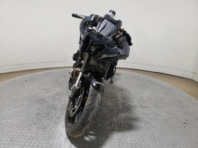 JYARM38E9NA002999 - 2022 YAMAHA YZFR7 BLACK photo 2