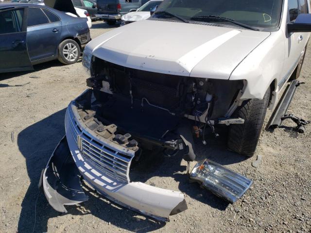 5LMJJ2J51DEL08271 - 2013 LINCOLN NAVIGATOR 白色 照片 9