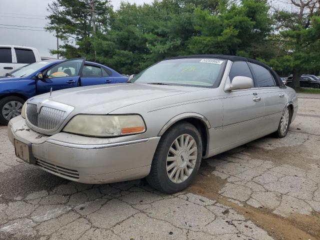 1LNHM82W43Y602781 - 2003 LINCOLN TOWN CAR S SILVER photo 2