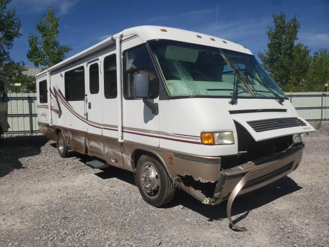 5B4LP57G813329267 - 2001 AIRS LAND YACHT WHITE photo 1