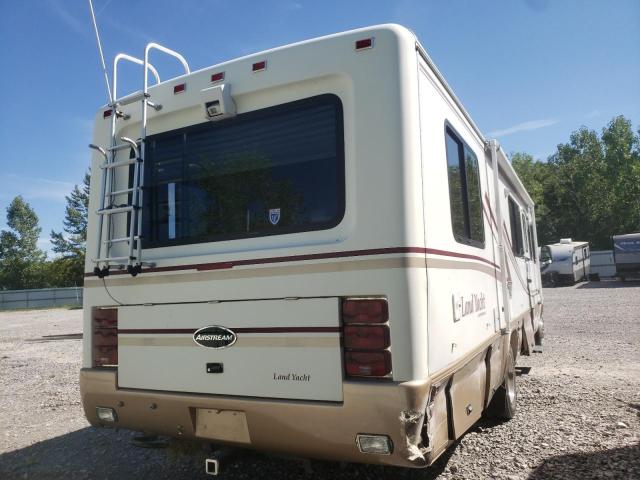 5B4LP57G813329267 - 2001 AIRS LAND YACHT WHITE photo 4