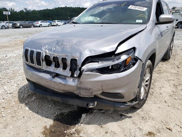 1C4PJLCB7KD434891 - 2019 JEEP CHEROKEE L SILVER photo 9