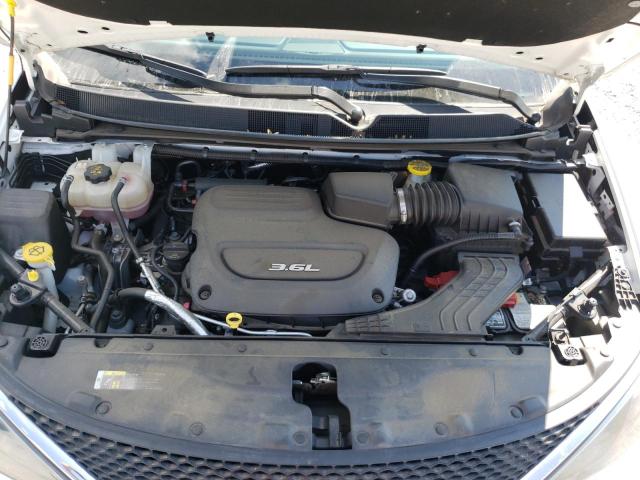 2C4RC1CG8JR322342 - 2018 CHRYSLER PACIFICA L WHITE photo 7
