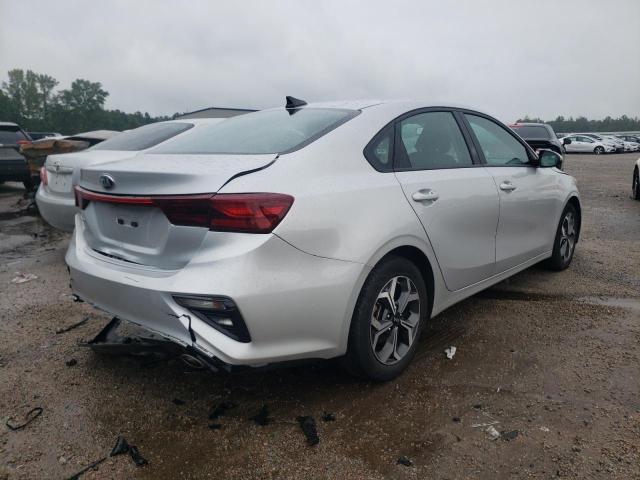 3KPF24AD5ME334468 - 2021 KIA FORTE FE SILVER photo 4