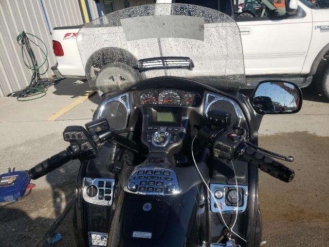 1HFSC47G0AA900666 - 2010 HONDA GL1800 GRAY photo 5