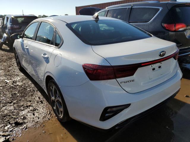 3KPF24AD1ME377771 - 2021 KIA FORTE FE WHITE photo 3