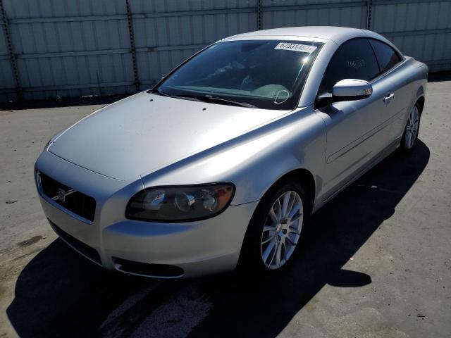 YV1MC67299J076546 - 2009 VOLVO C70 T5 SILVER photo 2